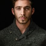 AI prompt: Men street fashion portrait